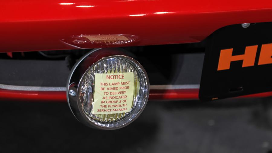 Детали экстерьера Plymouth Hemi 'Cuda (BS23) 1970 года  (фото 17 из 18)